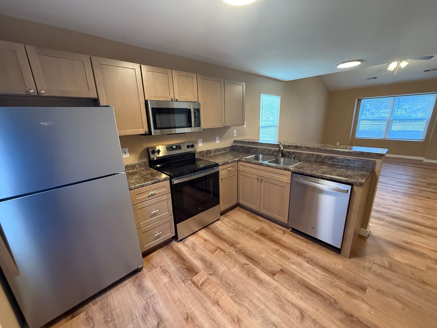 Columbia House: 1707 Hanover Blvd