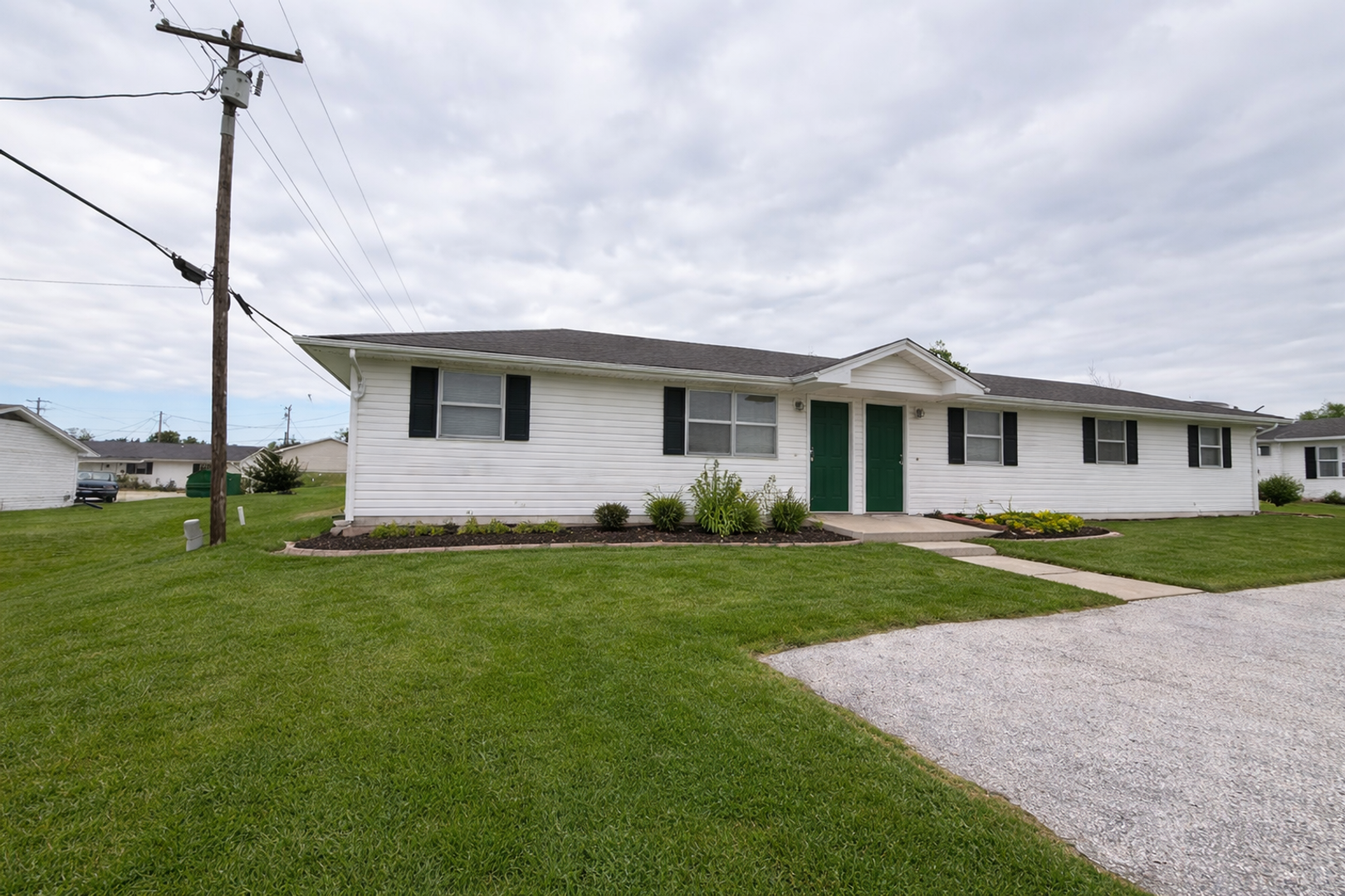 Columbia House: 7309 N Moberly Dr - B