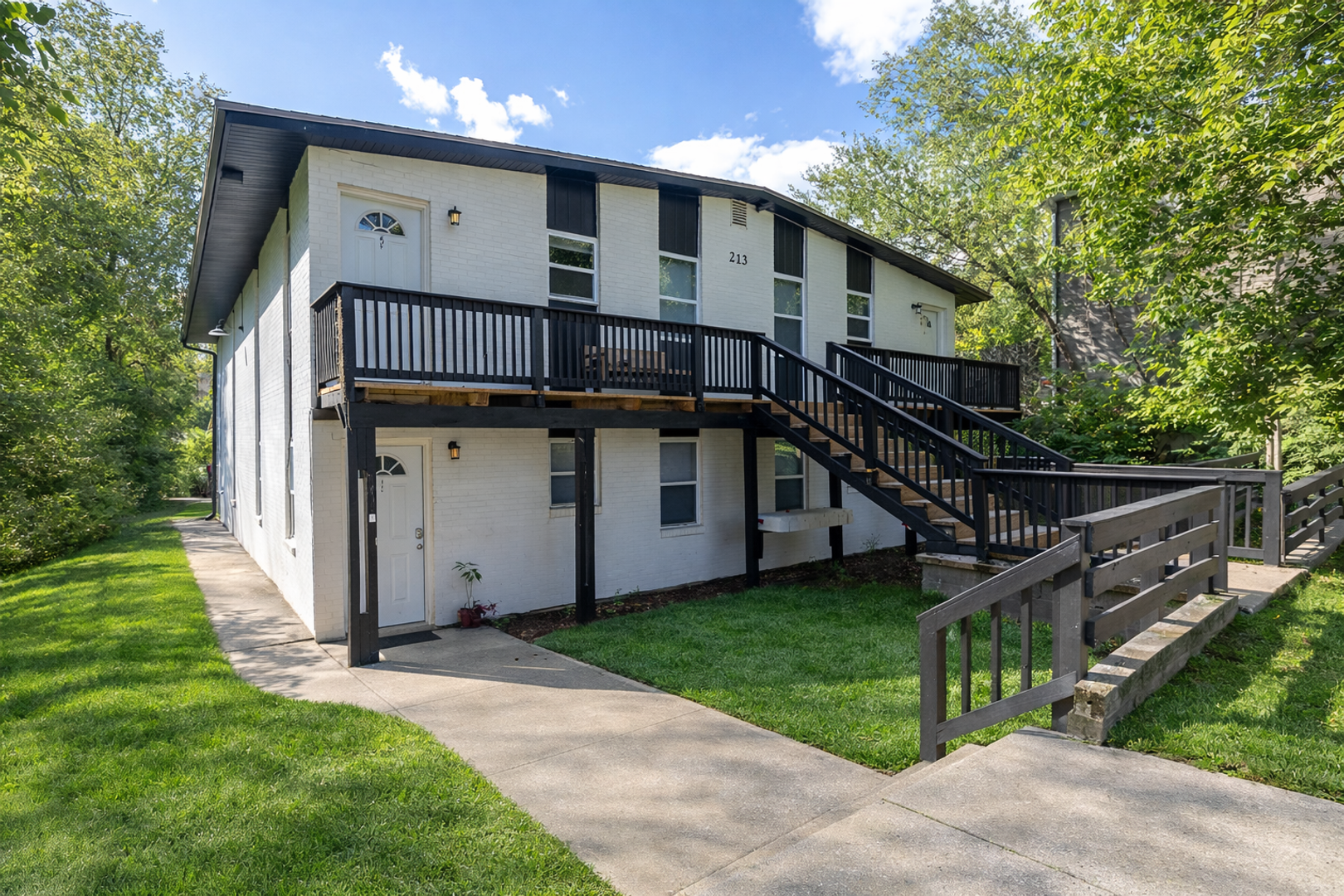 Columbia House: 213 N. Ann St. #6