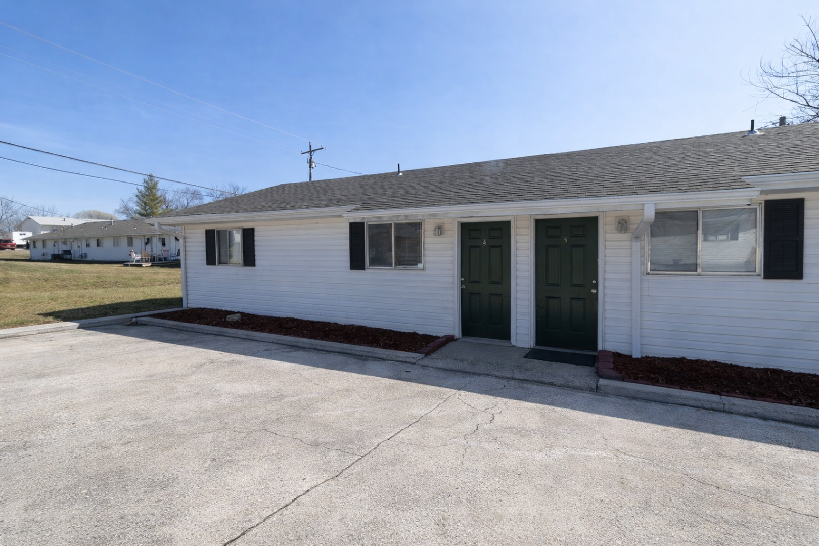 Columbia House: 7312 N Wade School Rd - 3