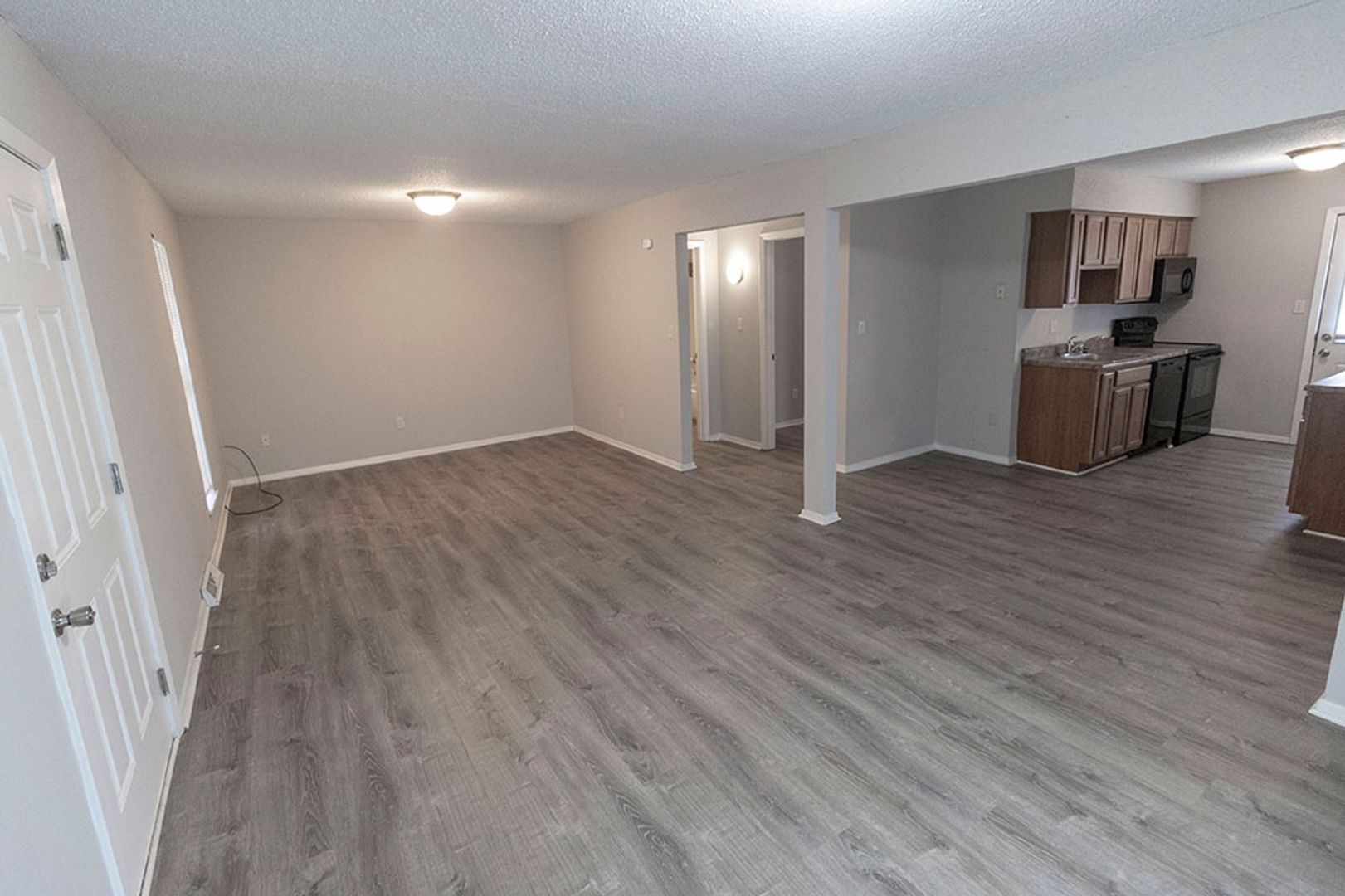 Columbia House: 211 Wheaton Ct