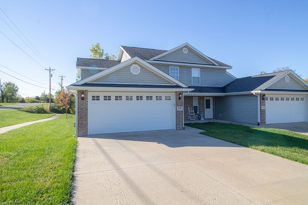 Columbia House: 4718 DeHaven Drive