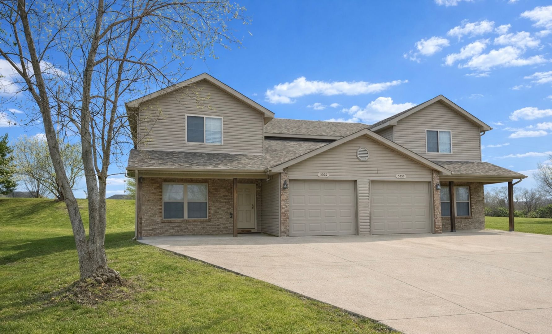 Columbia House: 3922 Snowy Owl Dr