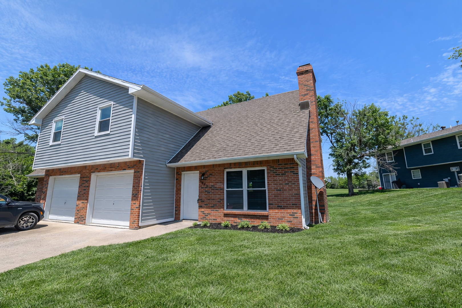 Columbia House: 1923 Mirtle Grove Ct