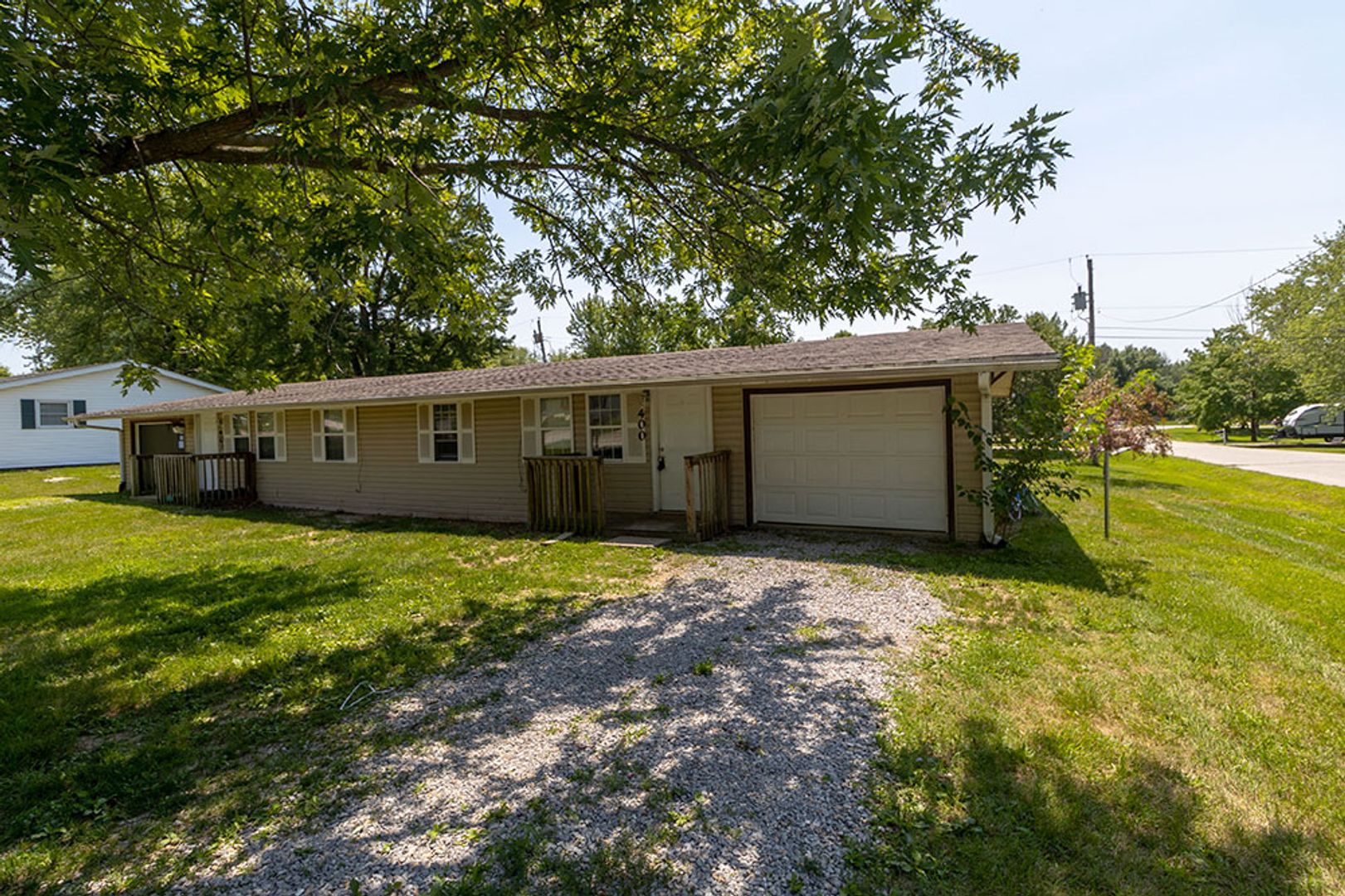 Hallsville Apartment: 400-402 Meadow Lane