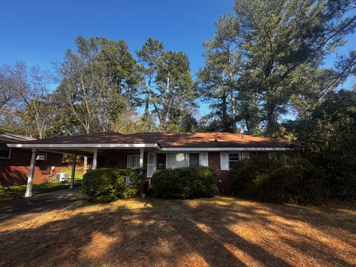 Home located on a quiet Cul-de-Sac – photo 1