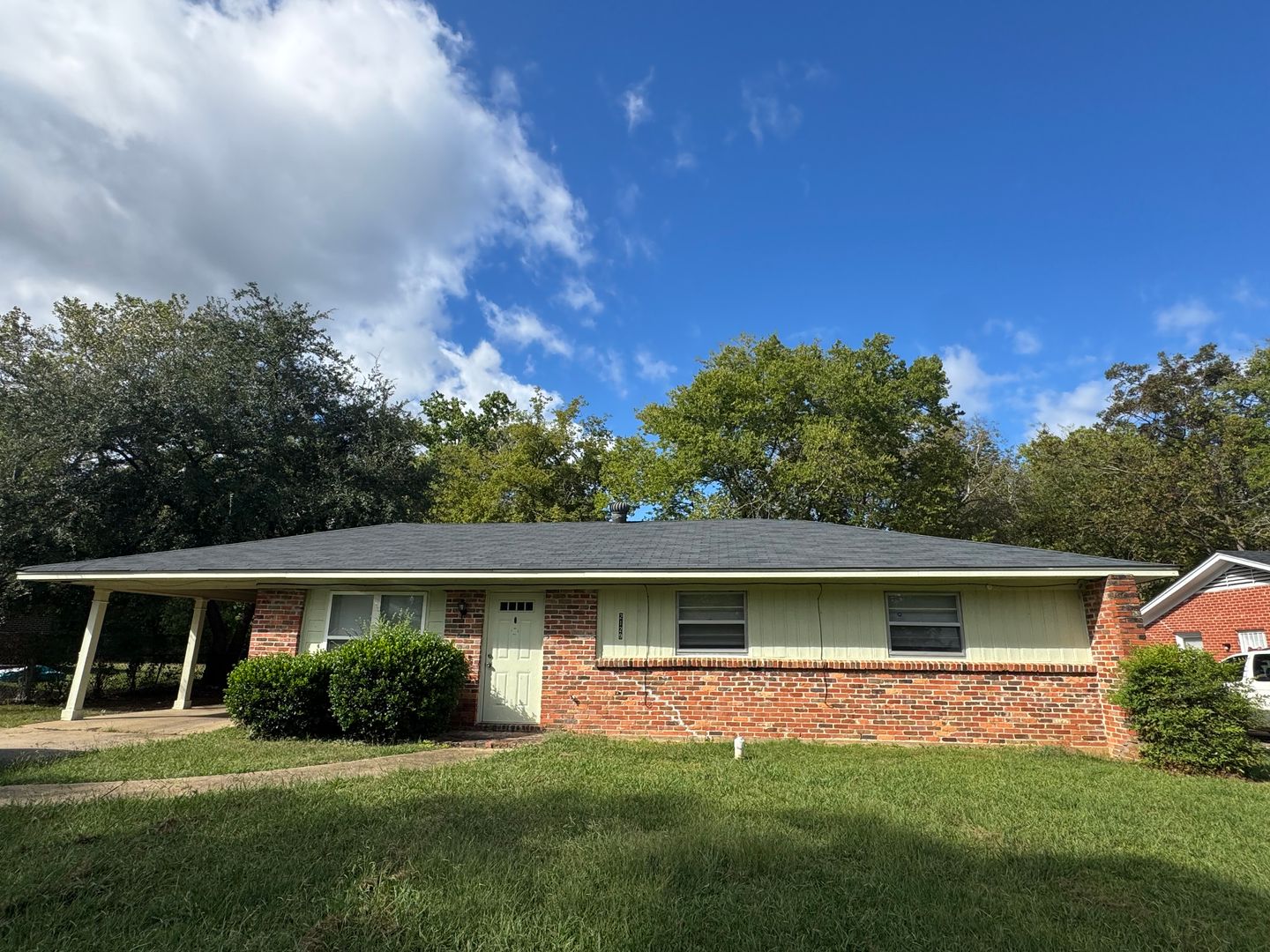 Montgomery House: 2129 Mona Lisa Drive