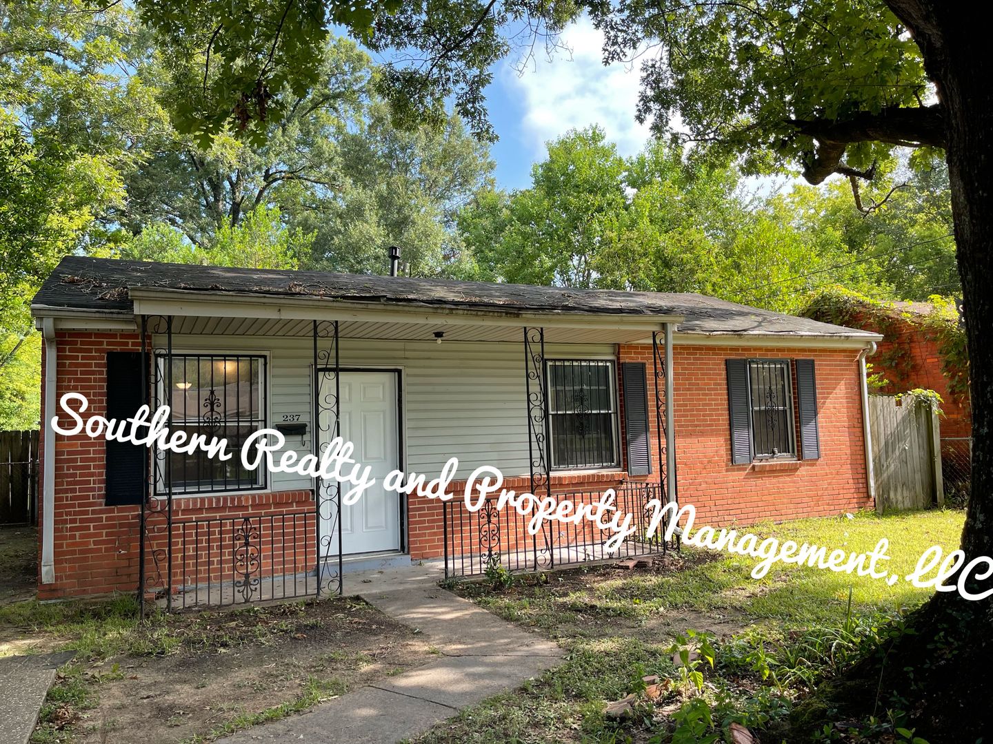 Montgomery House: 237 Gardendale Drive