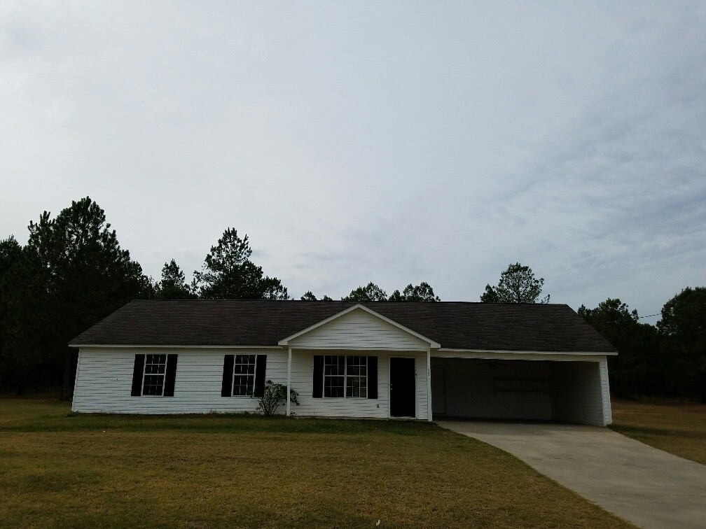 EAST DUBLIN House: 714 Macey ST