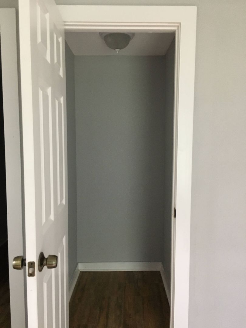 EAST DUBLIN House: 145 CIRCLE DR