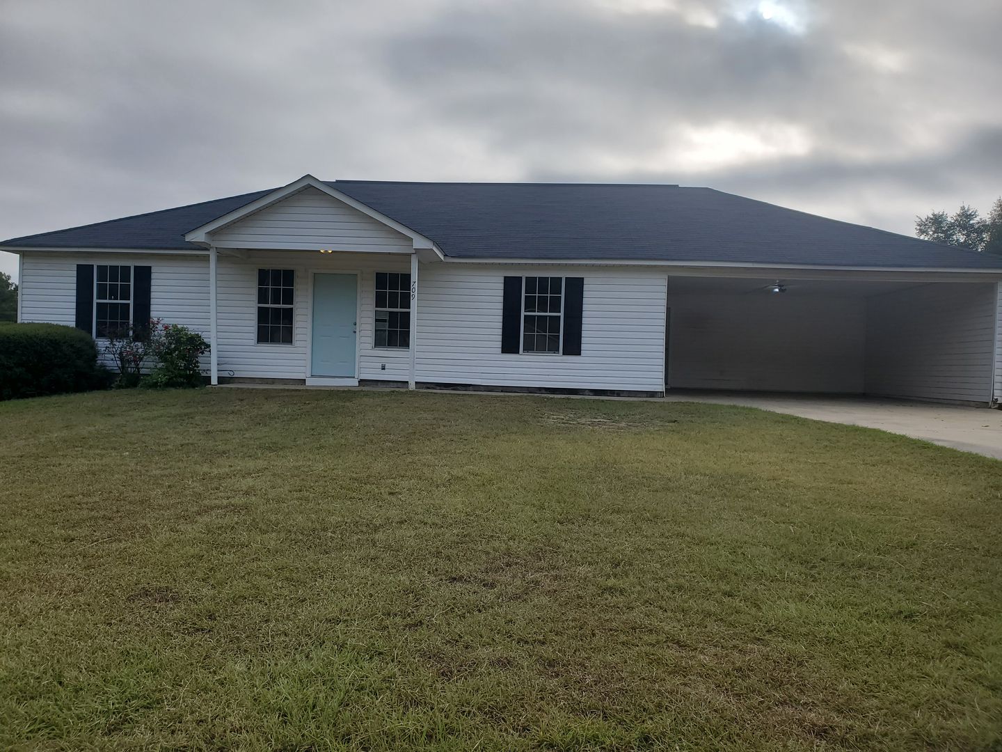 EAST DUBLIN House: 709 Macey ST