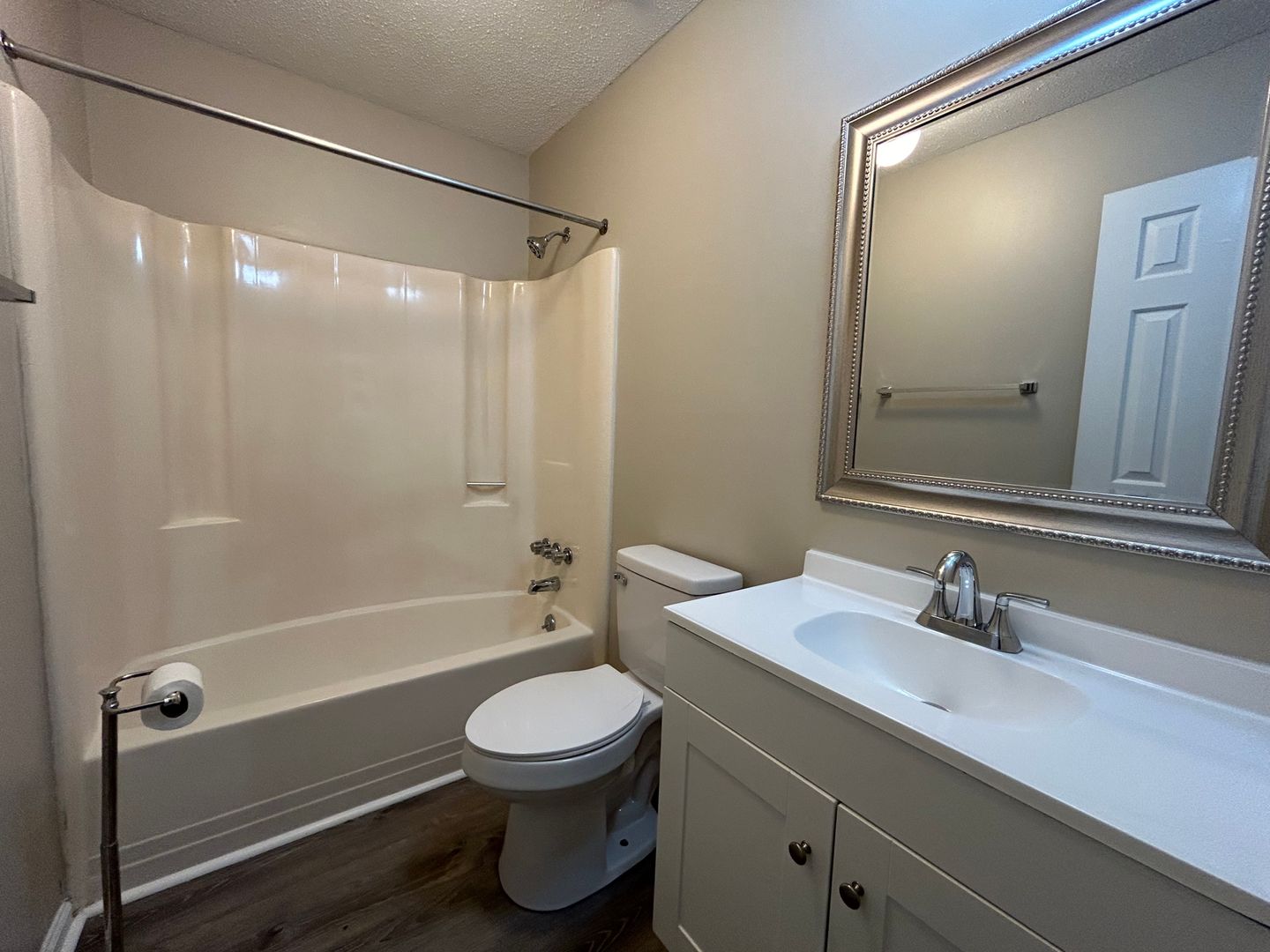 923 East Estates Blvd Unit E 8 of 8