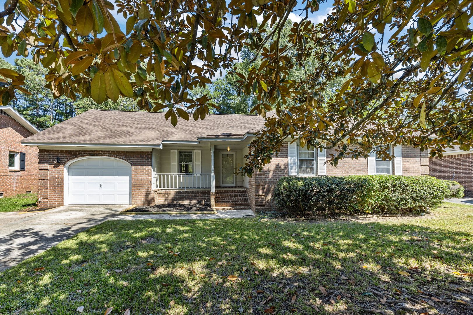 Ladson House: 211 Tall Pines Rd