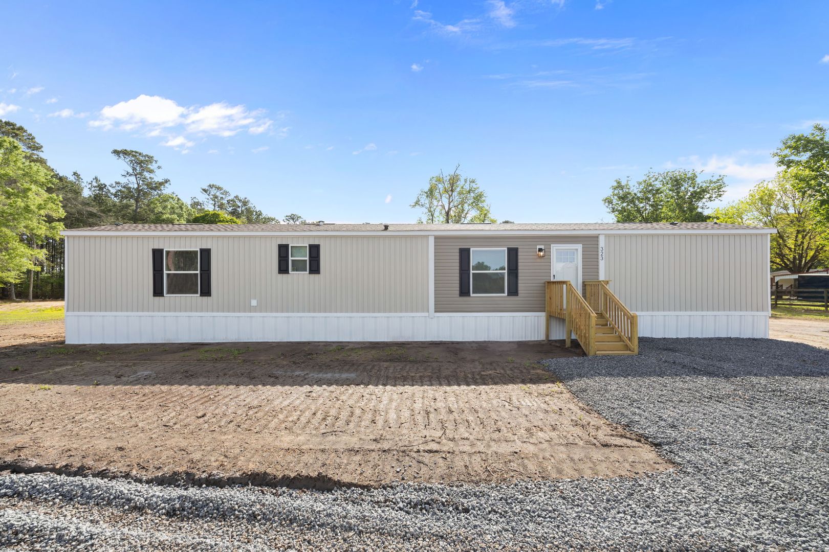 Ridgeville House: 323 Myers Mayo Road