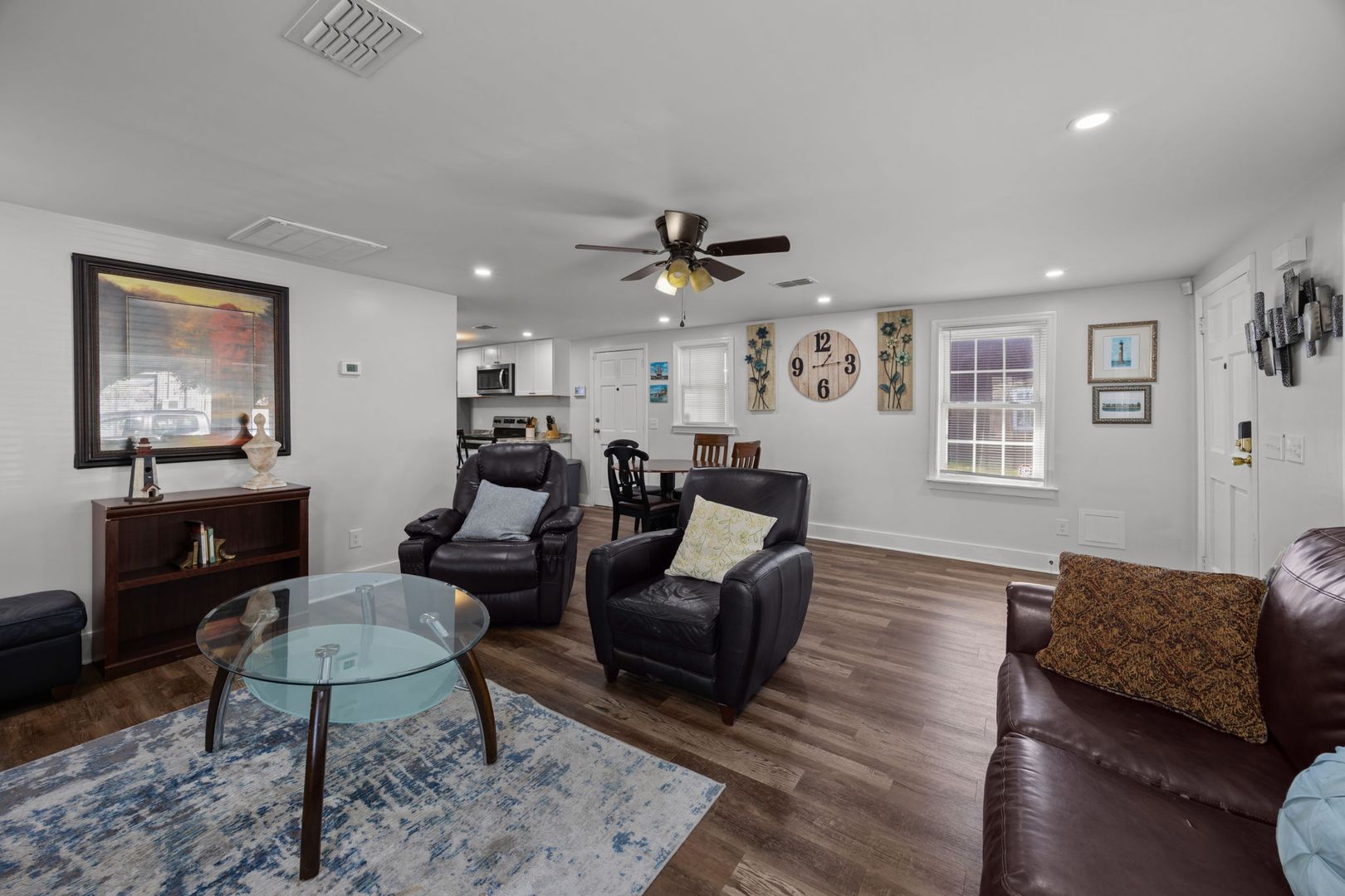 Charleston House: 2023 Four Mile Lane