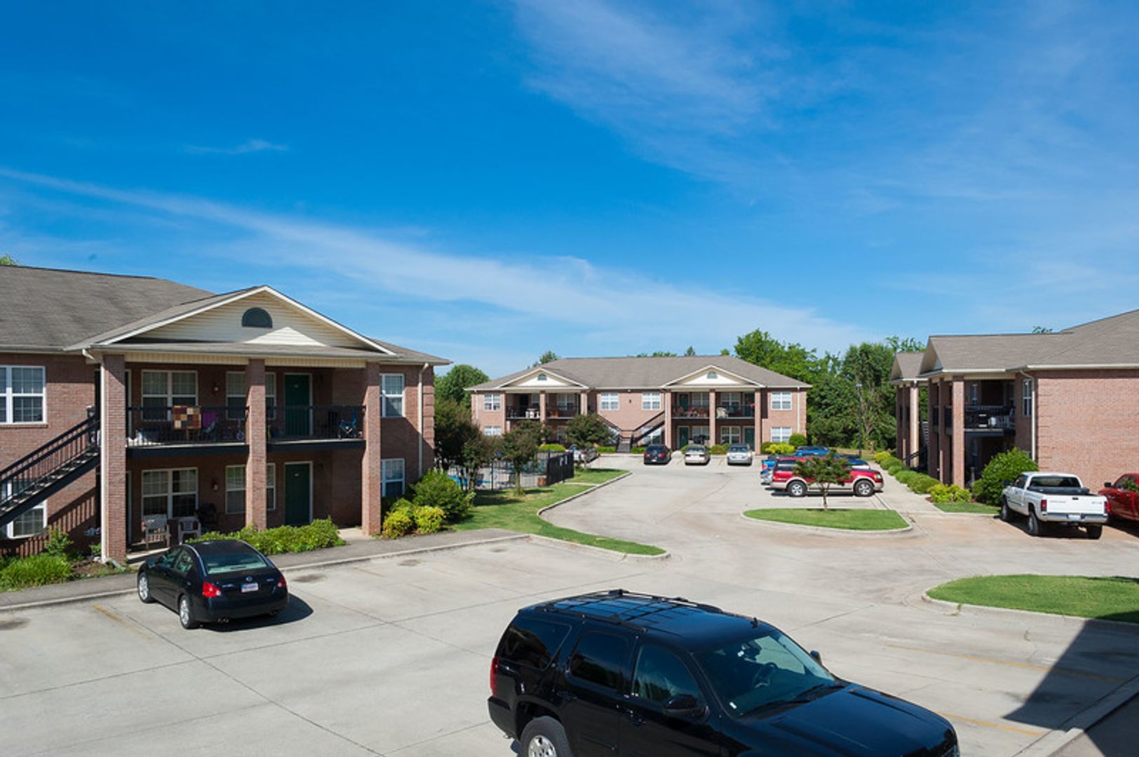 Florence Apartment: 4415 Chisholm Rd