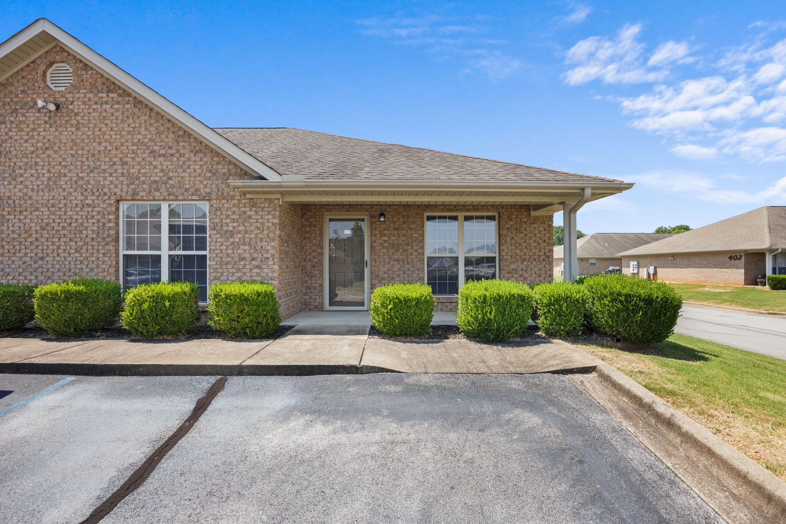 Tuscumbia Apartment: 401 Gann Blvd