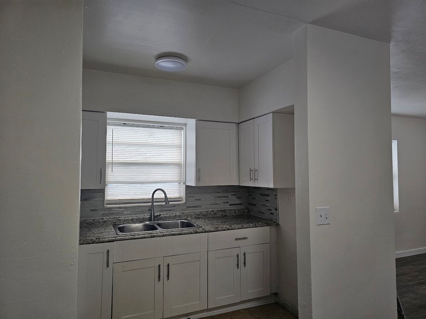 Deerfield Beach Apartment: 1421 SE 3rd CT