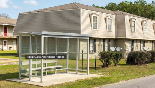 Royal Oaks Apartment Homes