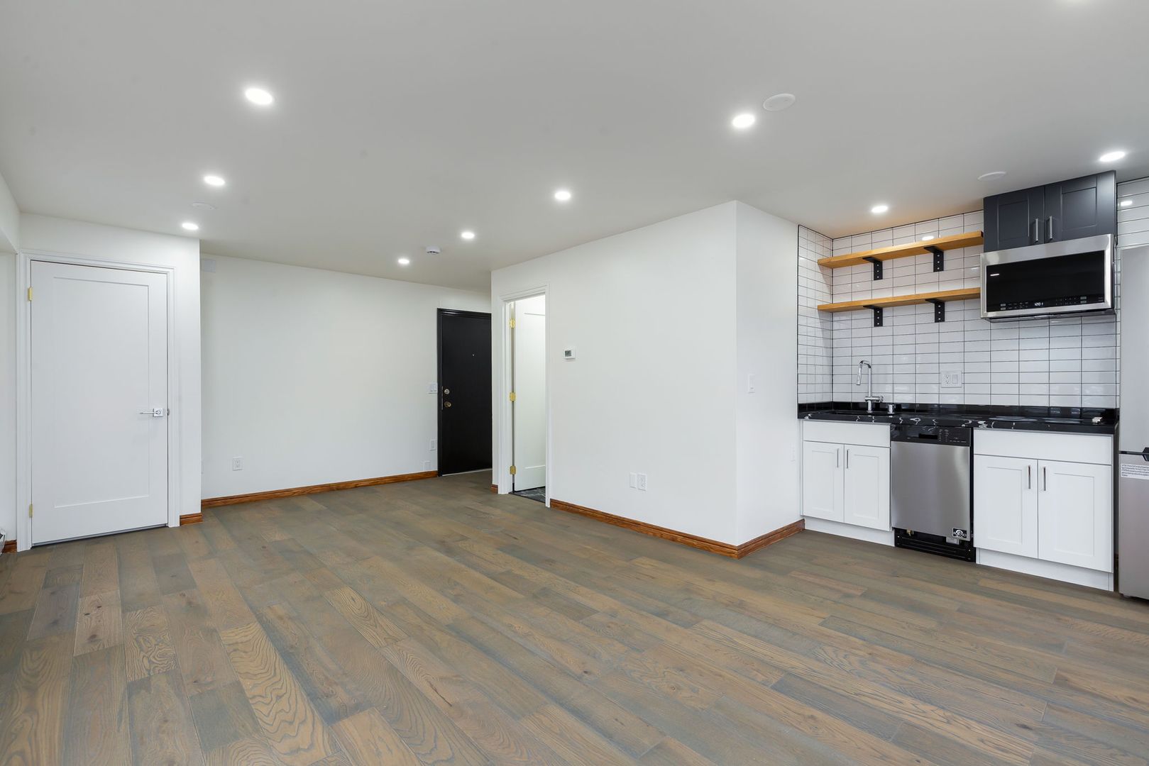 Seattle Apartment: 3901 Stone Way N