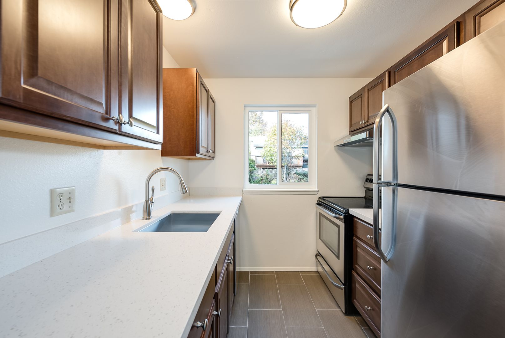 Seattle Apartment: 3046 SW Avalon Way