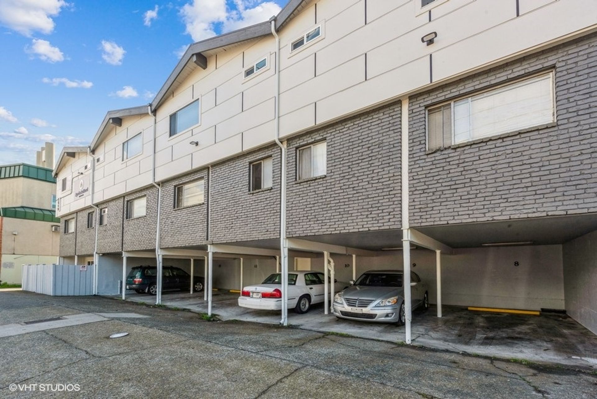 Seattle Apartment: 1519 NW 65th St