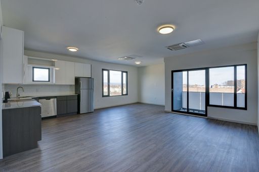 Beautiful New Building! Call for Appt! – photo 1