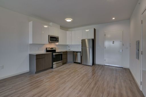Brand New Building! Call for appt! – photo 1