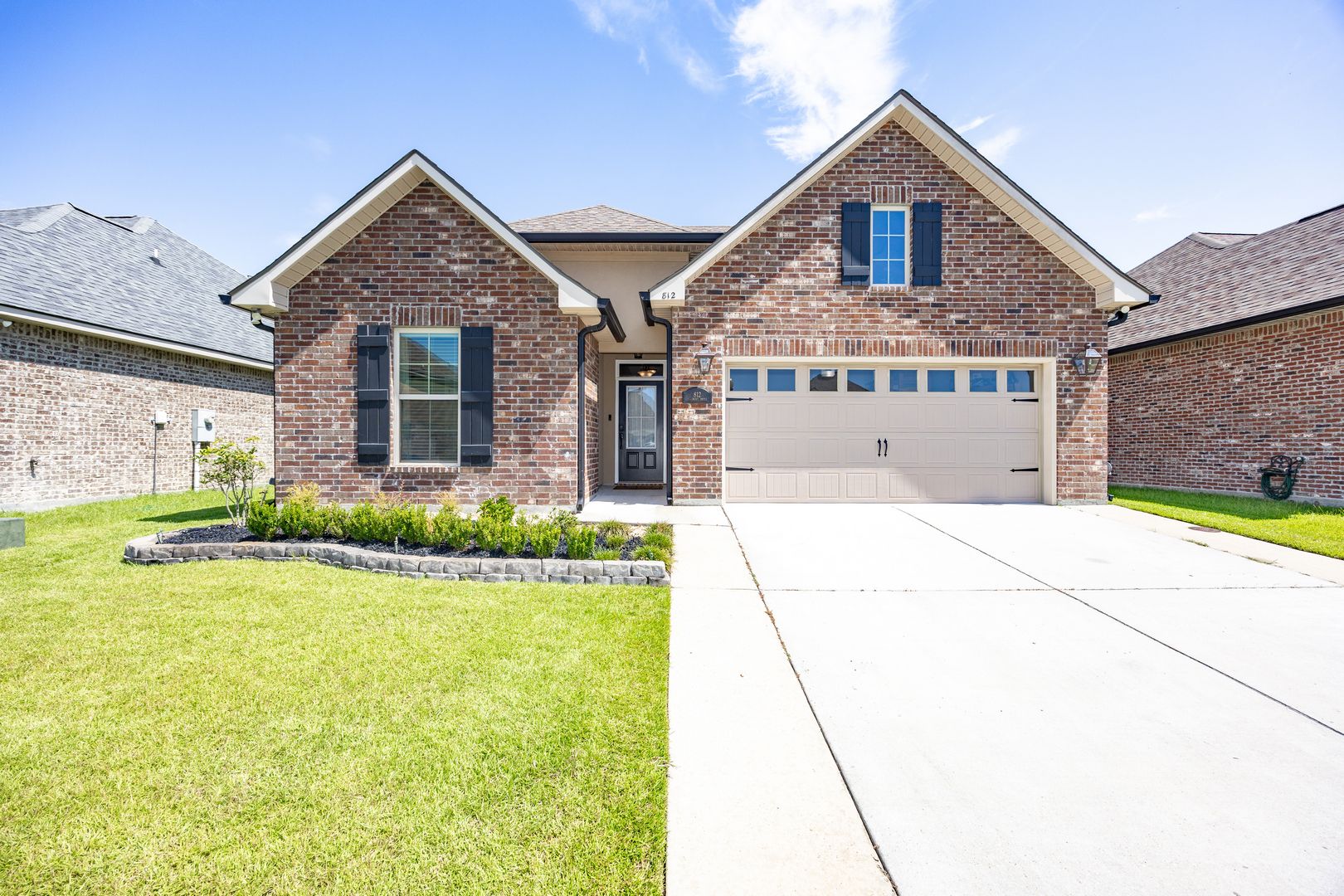 Gonzlaes House: 812 Beaumont Drive