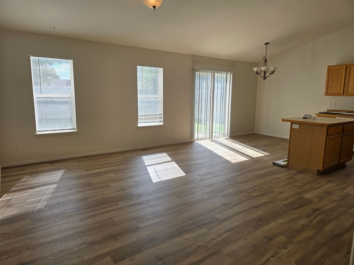 Twin Falls House: 2854 Deaun Ave