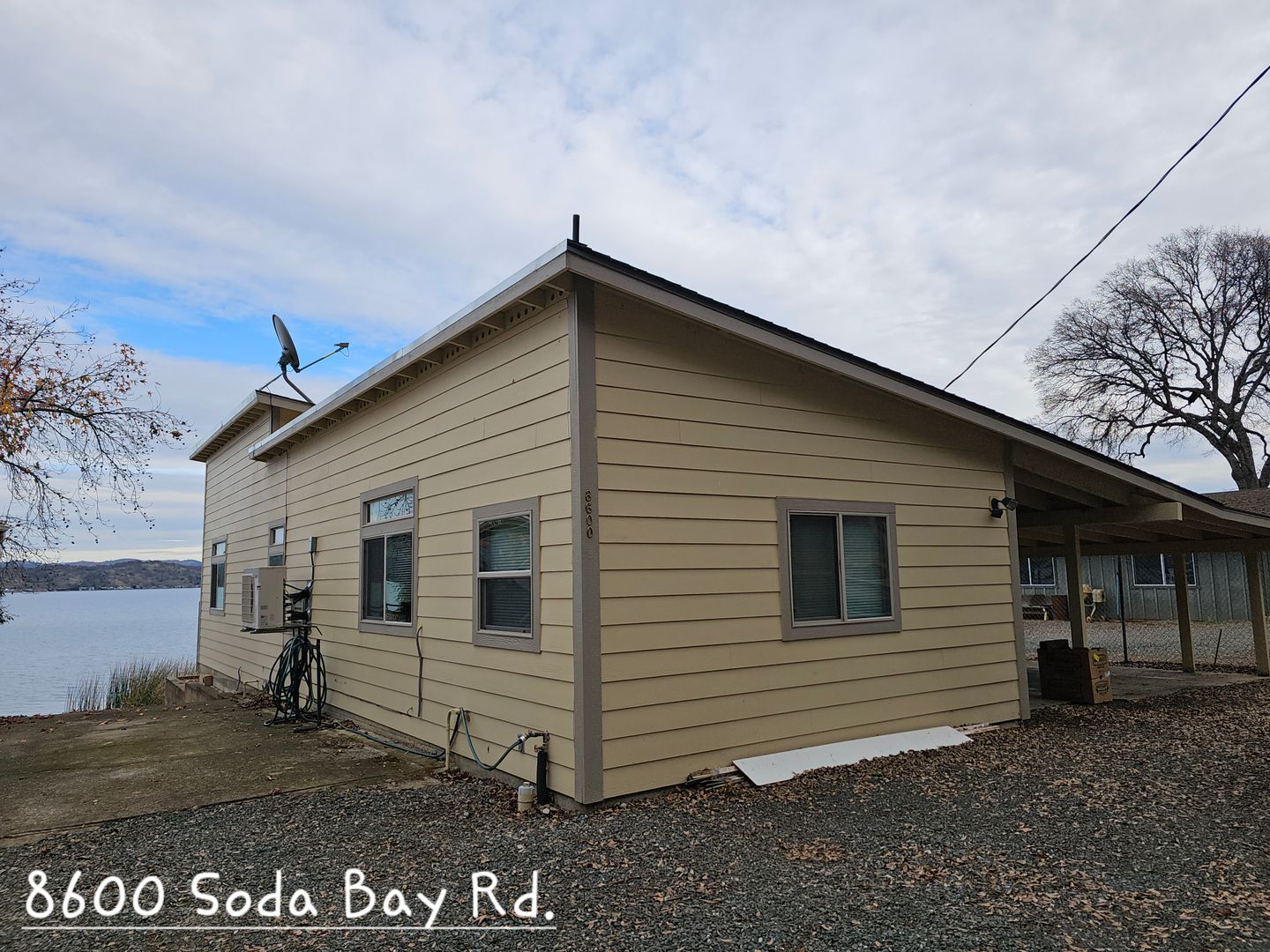 Kelseyville House: 8600 Soda Bay Rd