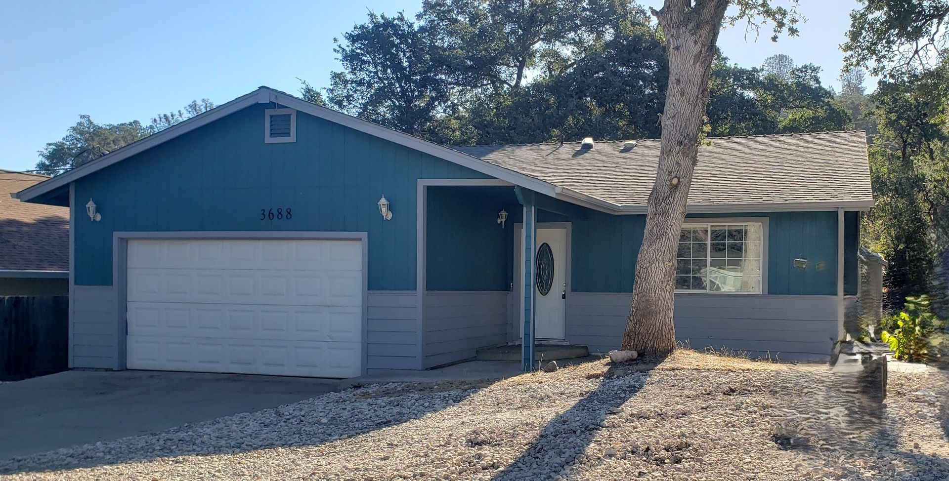Clearlake House: 3688 Lincoln