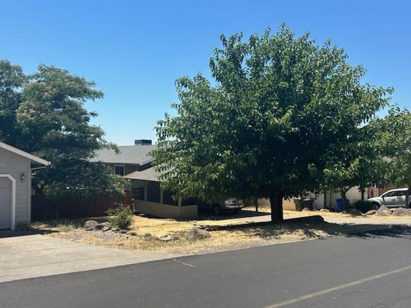 Hidden Valley Lake House: 19141 Ravenhill Rd