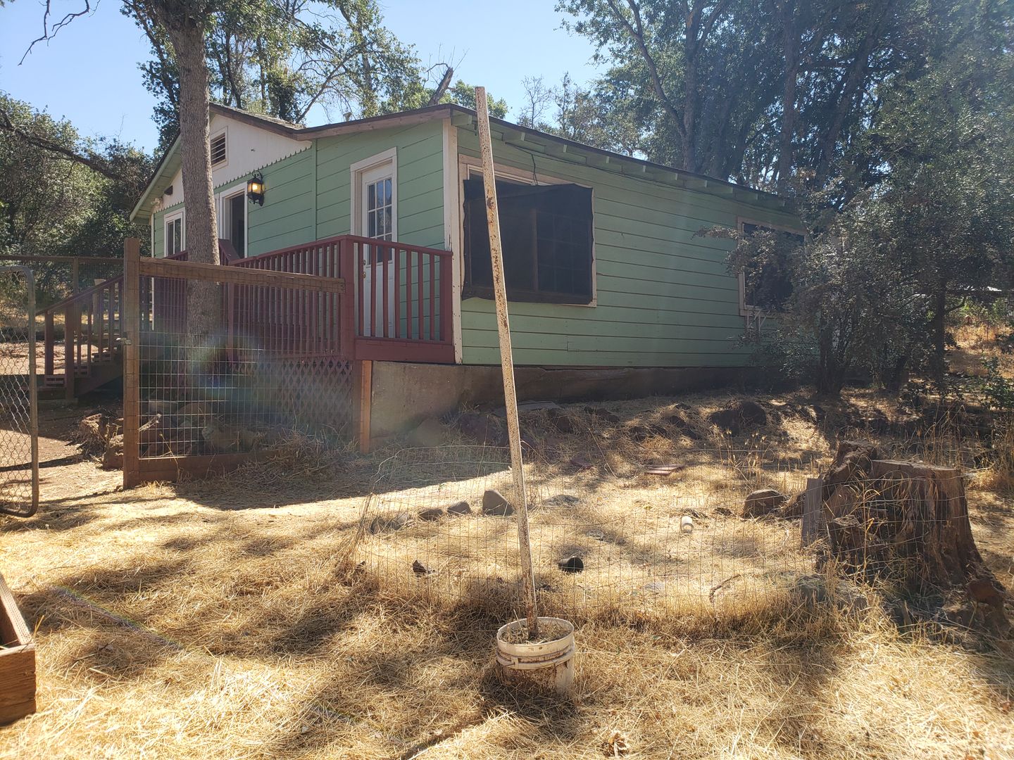 Clearlake House: 4060 Arnold Ave.
