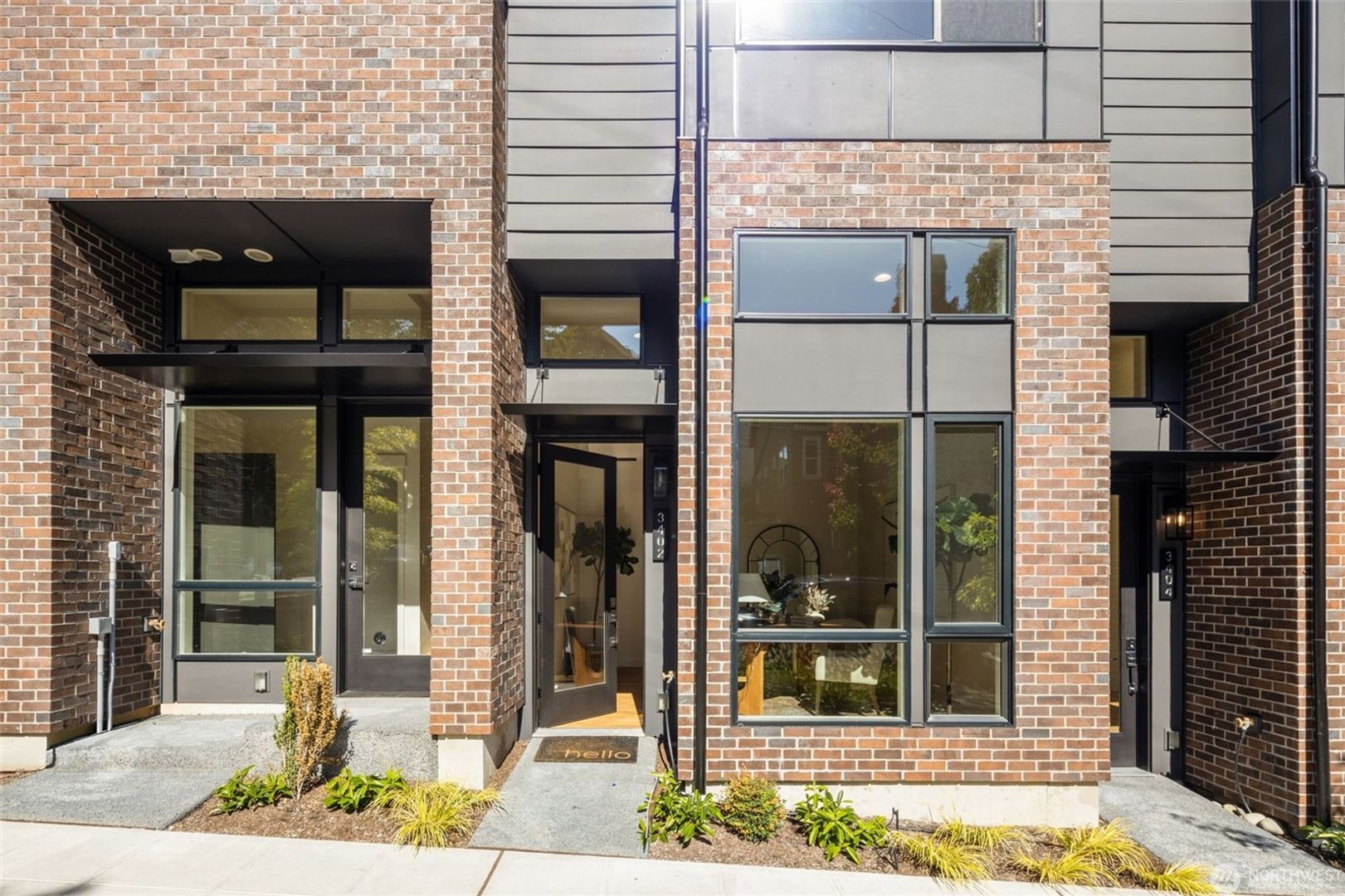 Seattle House: 3406 E Spring St