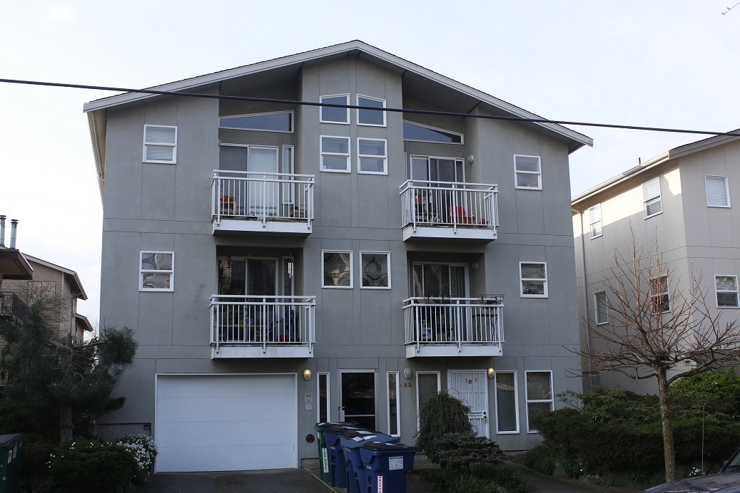 Seattle Apartment: 1531 NW 52nd St