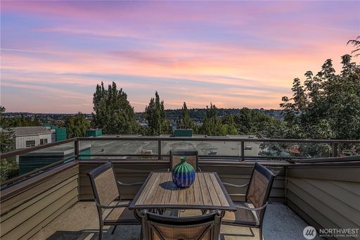 Beautiful Views, 5 Piece Bath, Private Patio, Deck, Garage in this 3bedroom Townhome! – photo 1