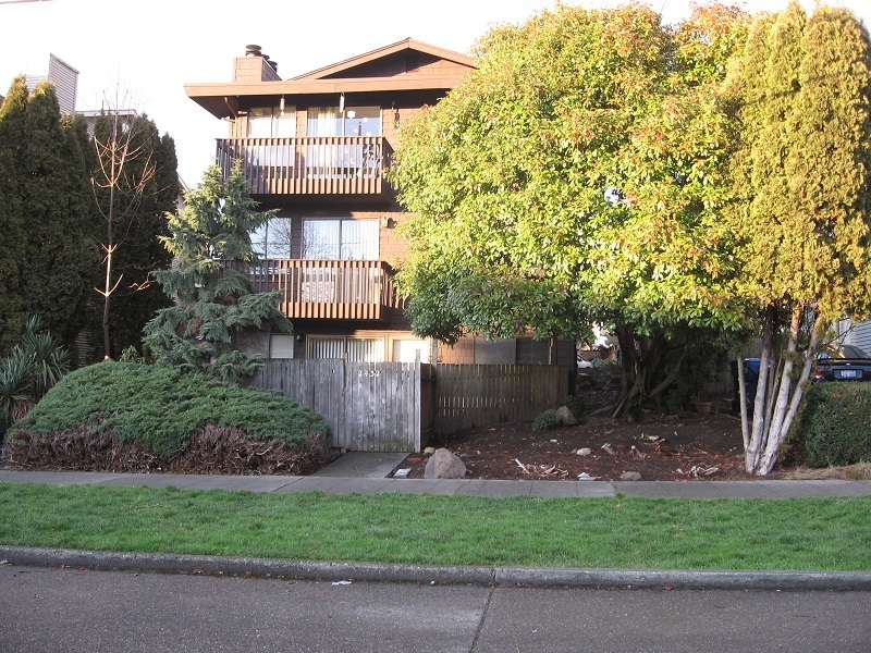 Seattle Apartment: 2432 NW 58th St