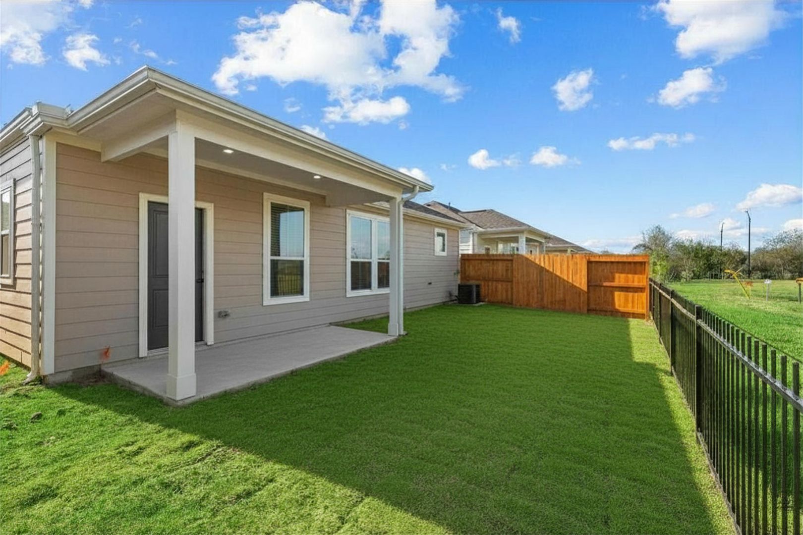 Baytown Apartment: 605 Hunt Rd.