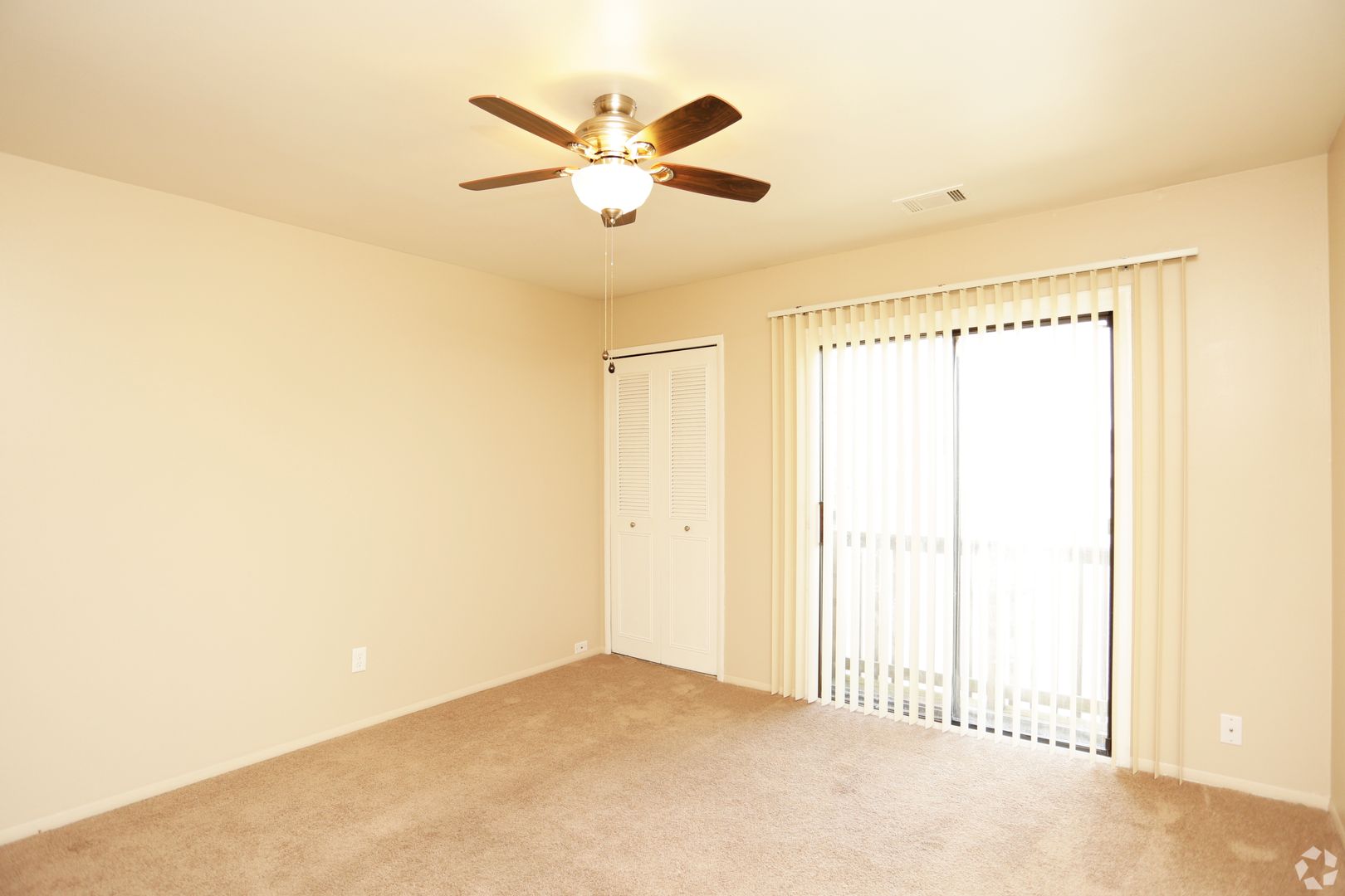 Laporte Apartment: 2400 Andrew Avenue