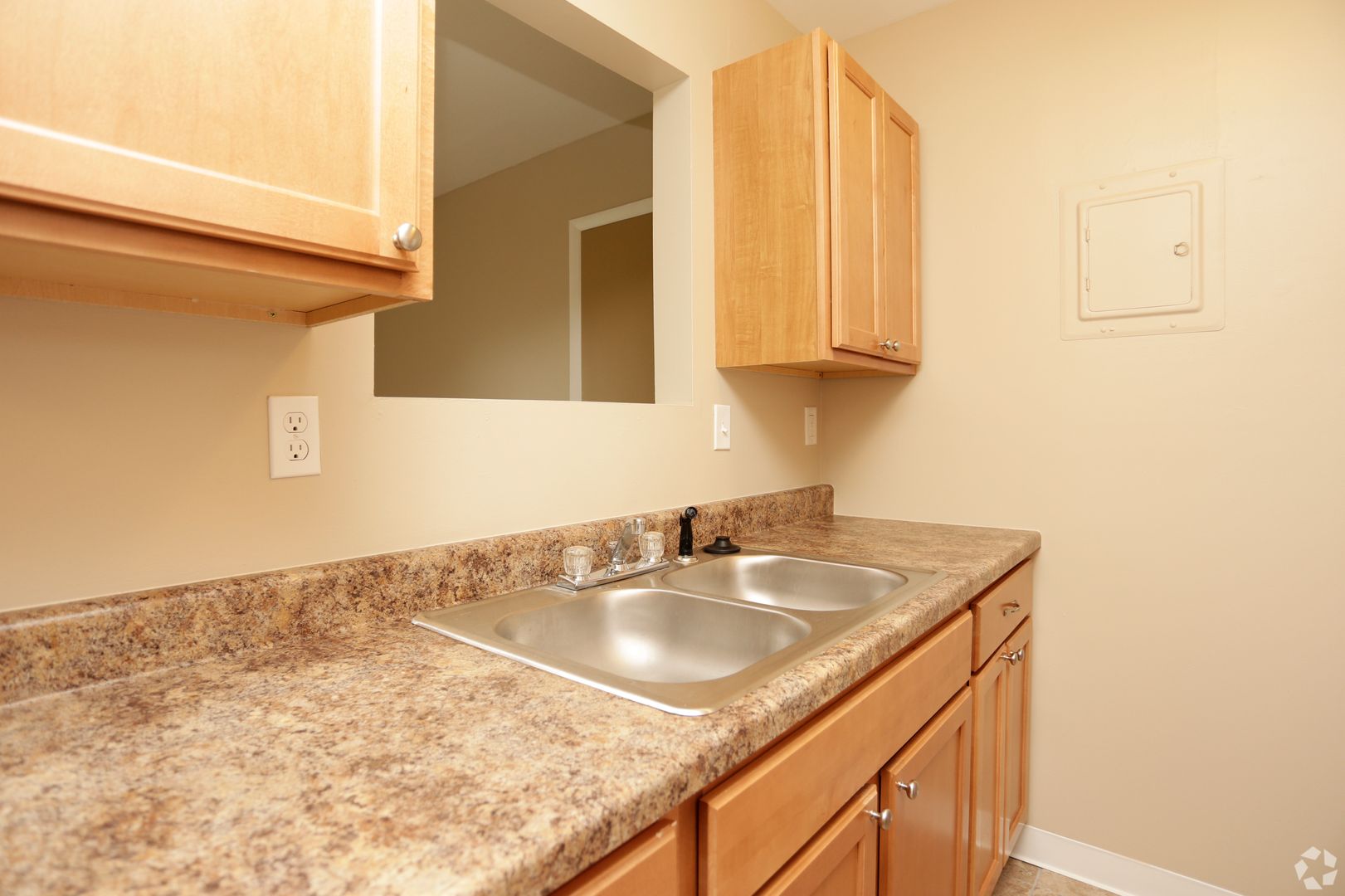 Laporte Apartment: 2400 Andrew Avenue