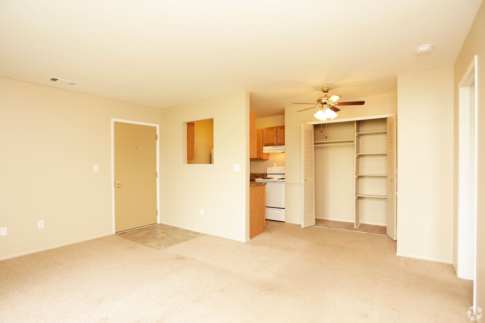 Laporte Apartment: 2400 Andrew Avenue