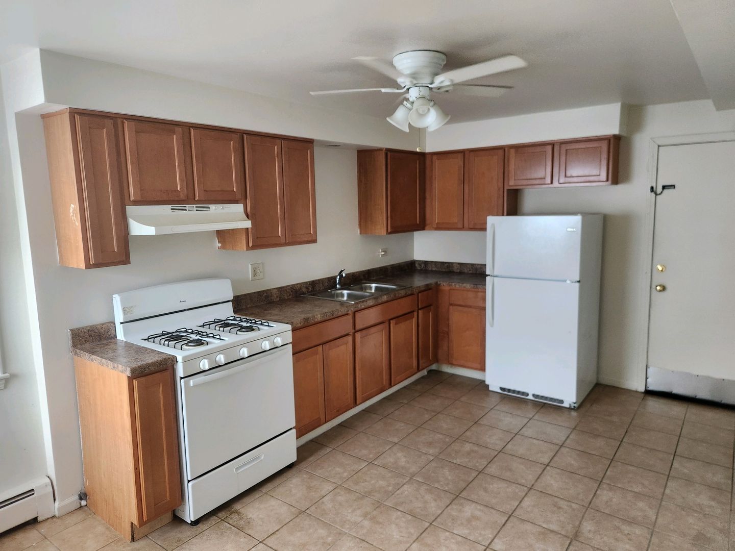 Bellwood Apartment: 504 S. 23rd Ave