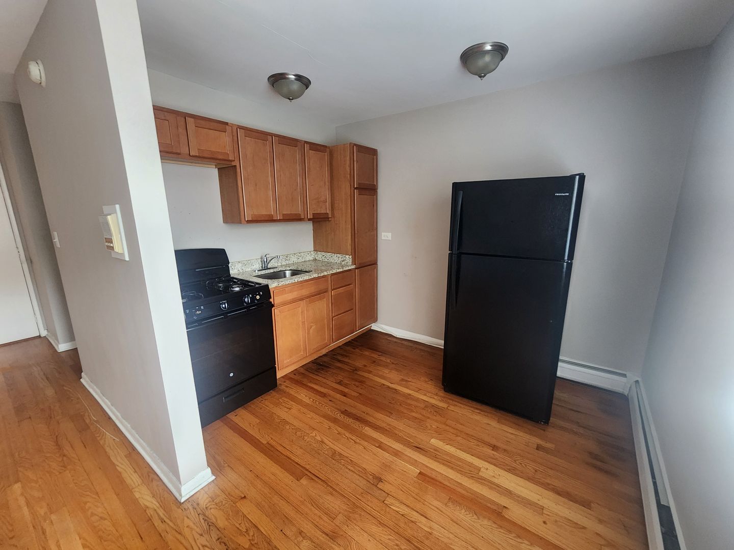 Hillside Apartment: 5147-5163 Electric Ave