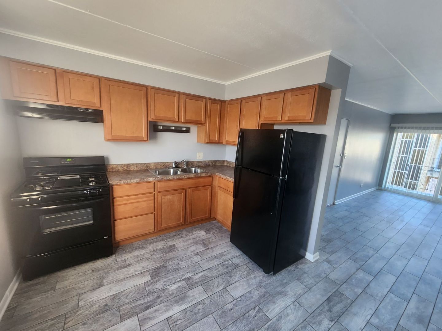 Stickney Apartment: 6921-6925 W Pershing Road