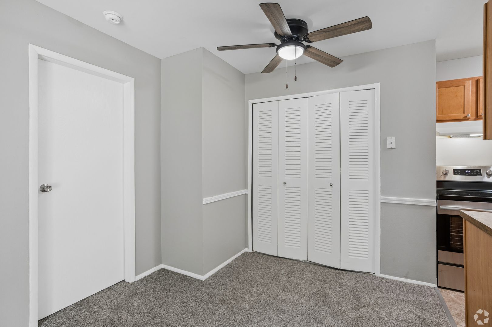 Laporte Apartment: 2400 Andrew Avenue