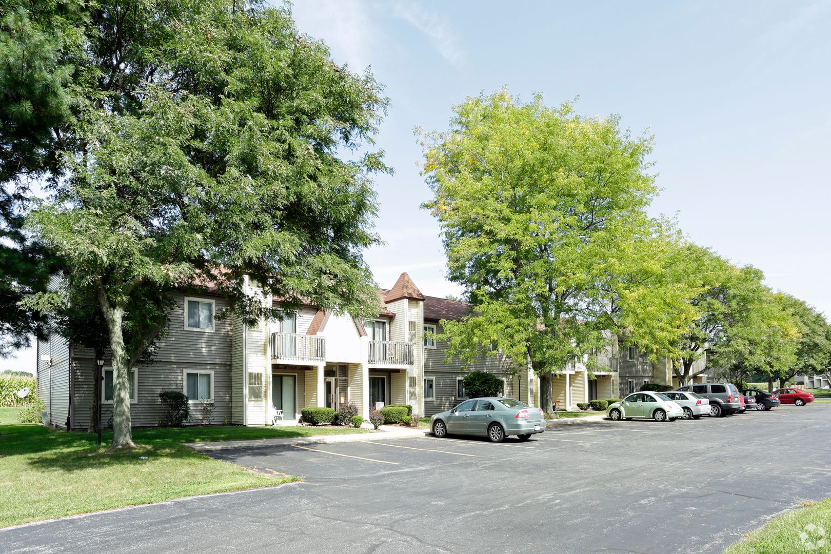 Laporte Apartment: 2400 Andrew Avenue