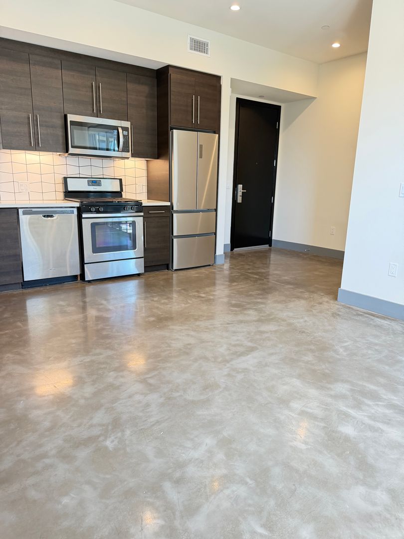 Los Angeles Apartment: 10625 W. Tabor Street