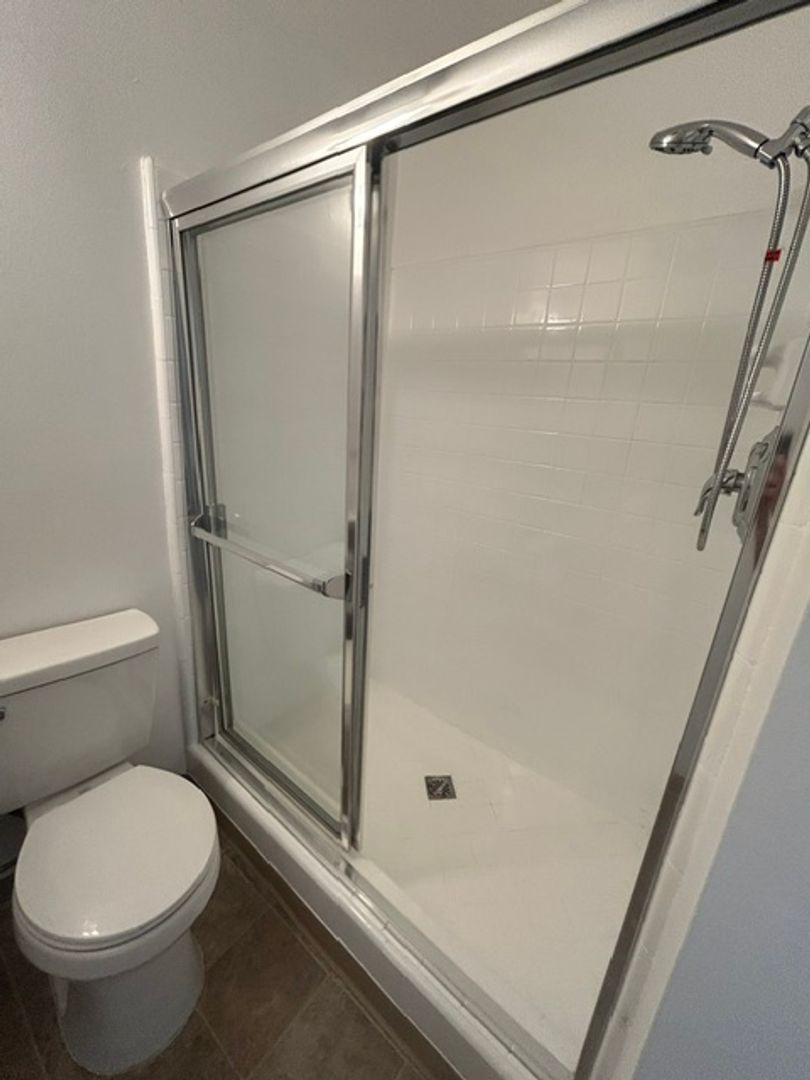 Los Angeles Apartment: 1920 Manning Ave