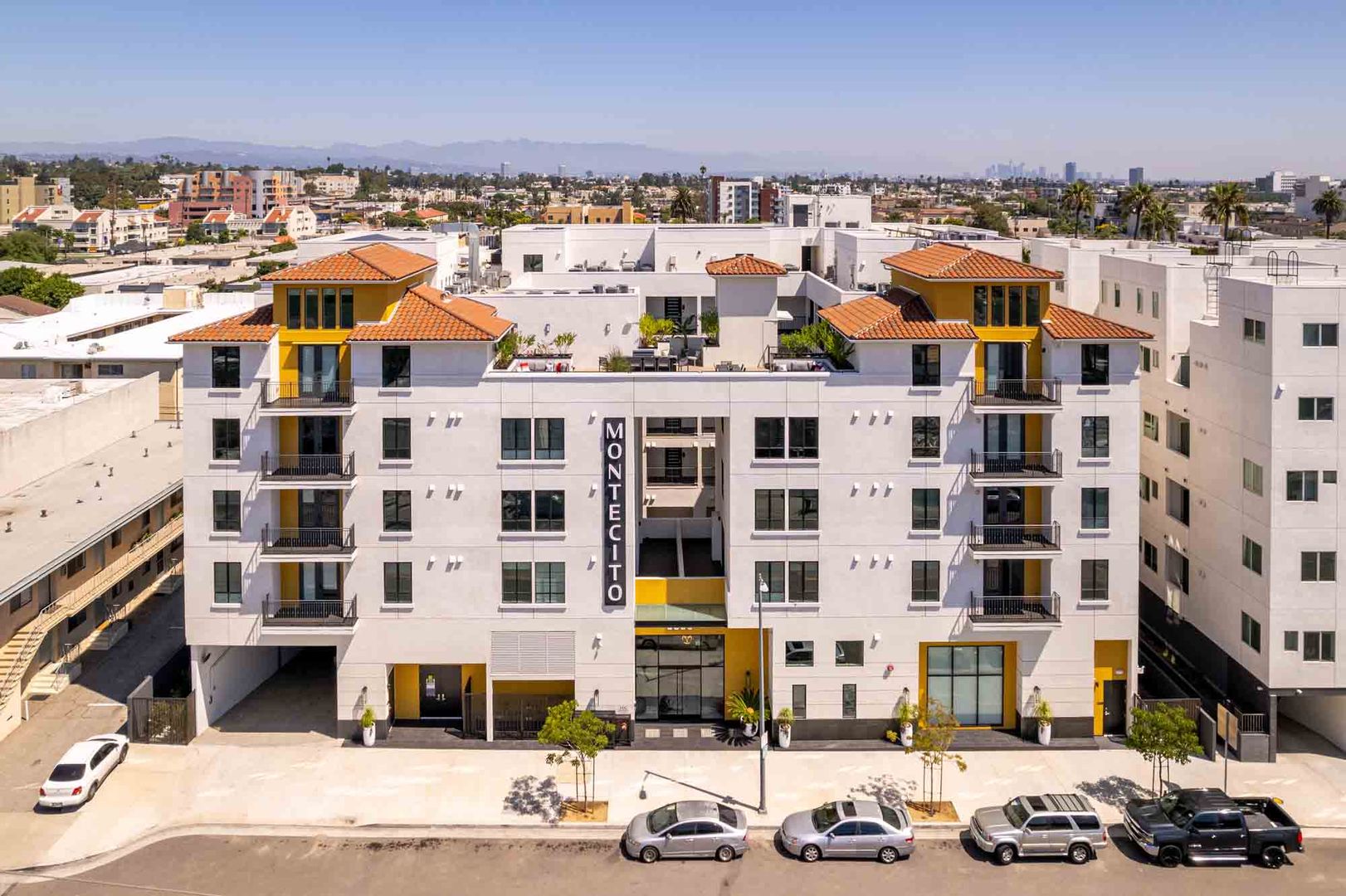 Los Angeles Apartment: 3550 Overland Ave